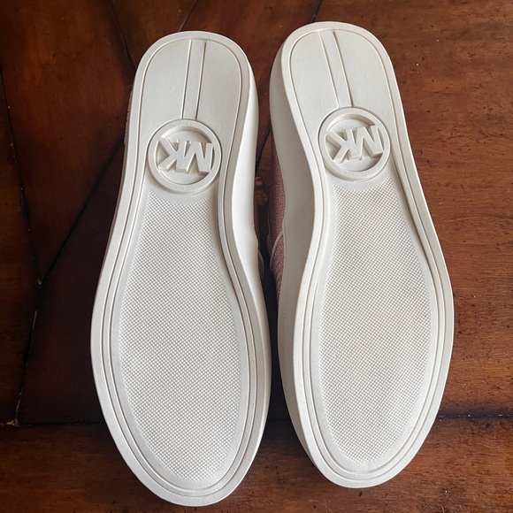 NEW Michael Kors pink shoes NBW Size 6 - Picture 3 of 6